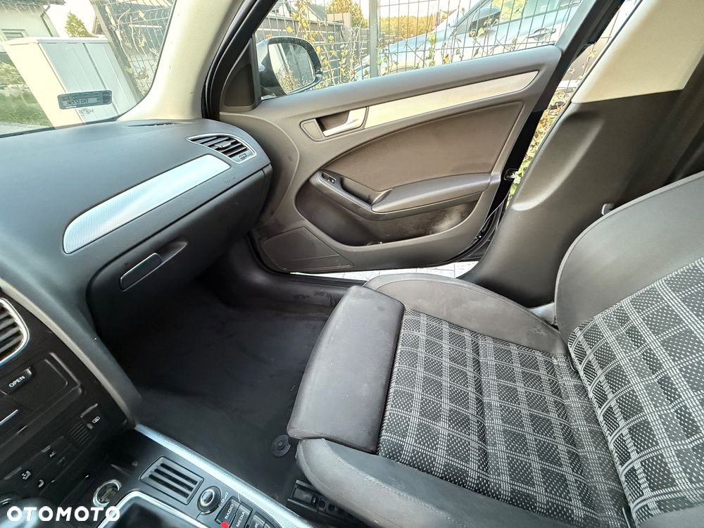 Audi A4 Avant 2.0 TDI Multitronic - 9