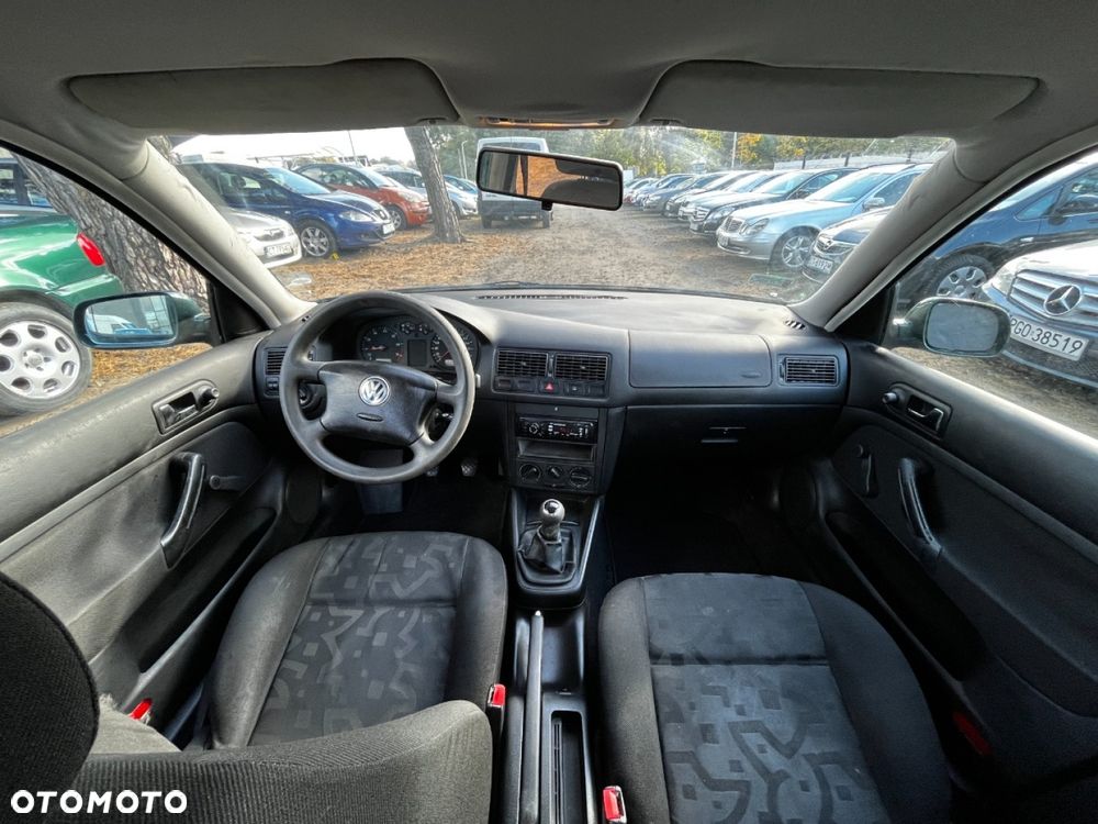 Volkswagen Golf - 5