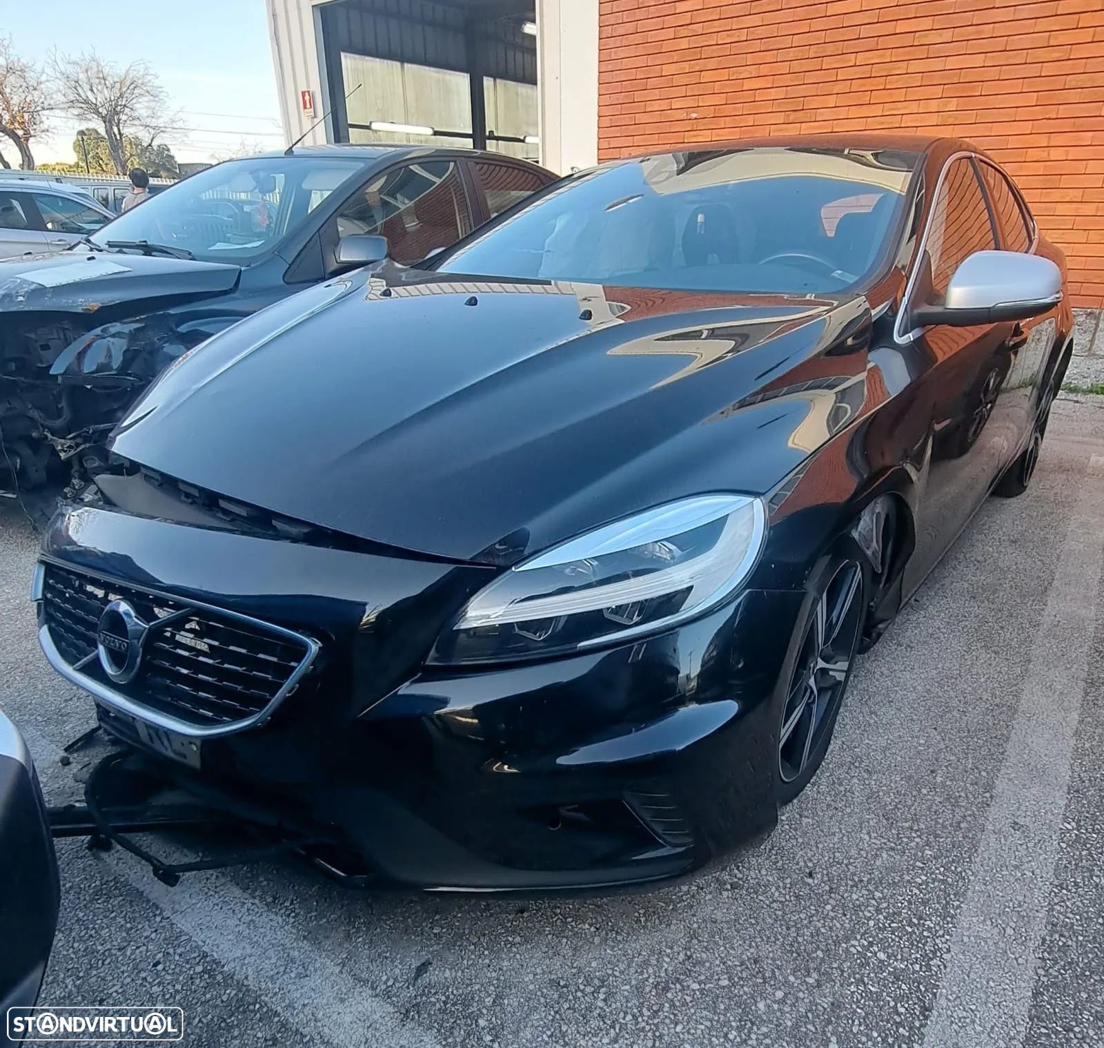 VOLVO V40 D2 2.0 DIESEL PARA PEÇAS - 1