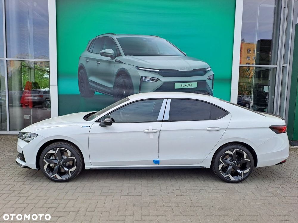 Skoda Superb 2.0 TDI SCR 4x4 Sportline DSG - 5