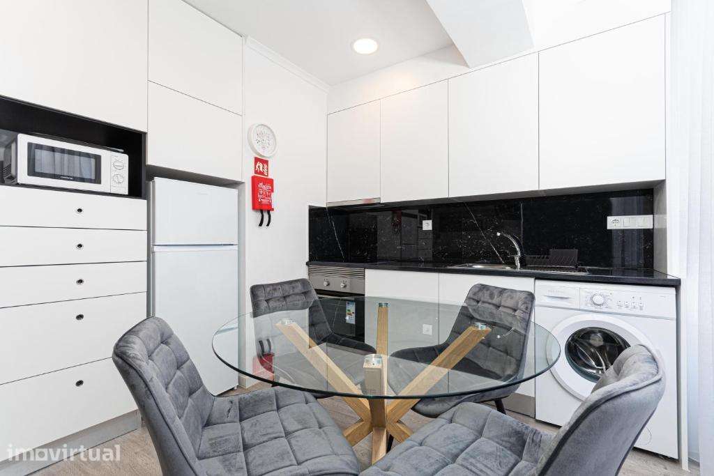 Luxuoso T0, todo equipado e com tudo incluido - Grande imagem: 3/7