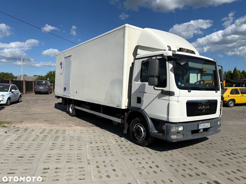 MAN TGL 12.220 - 3