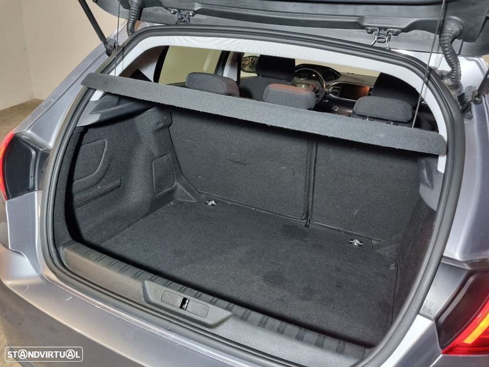 Peugeot 308 1.2 PureTech Style - 17