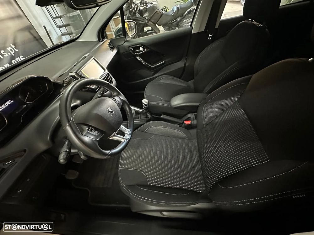 Peugeot 208 PureTech 110 Stop & Start Tech Edition - 6