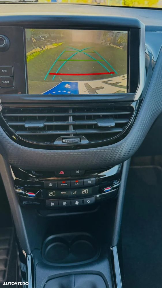 Peugeot 2008 BlueHDi 100 STOP & START Allure - 9