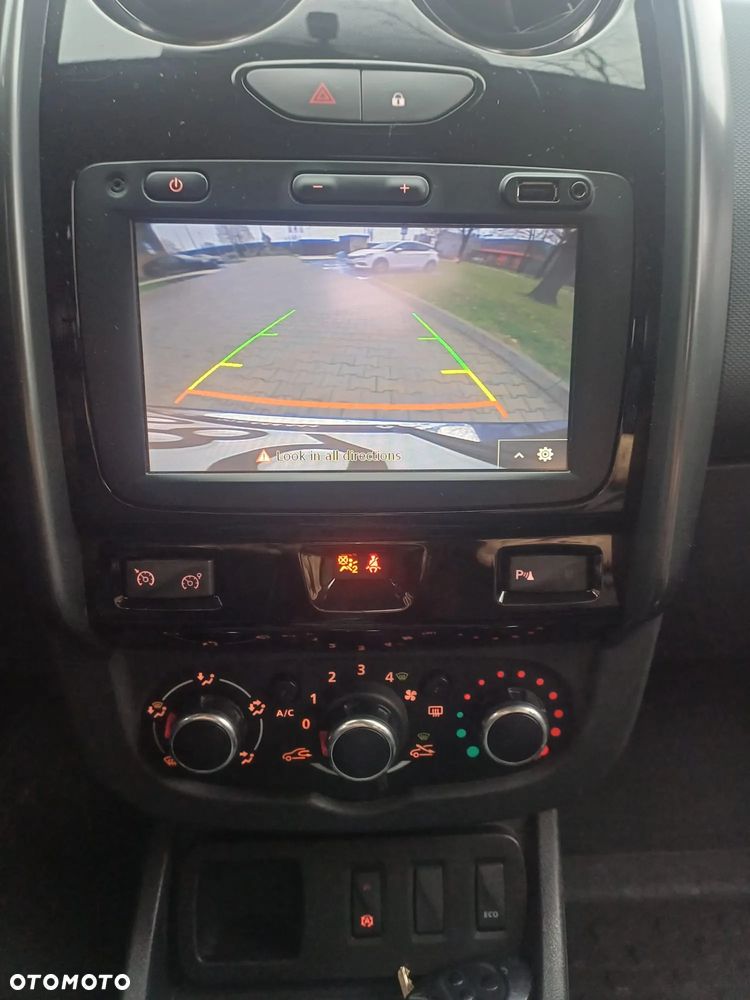 Dacia Duster 1.6 SCe Laureate S&S - 12