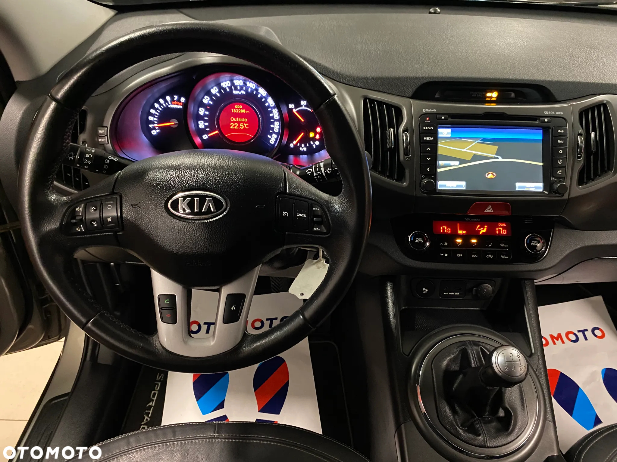 Kia Sportage 2.0 M - 10