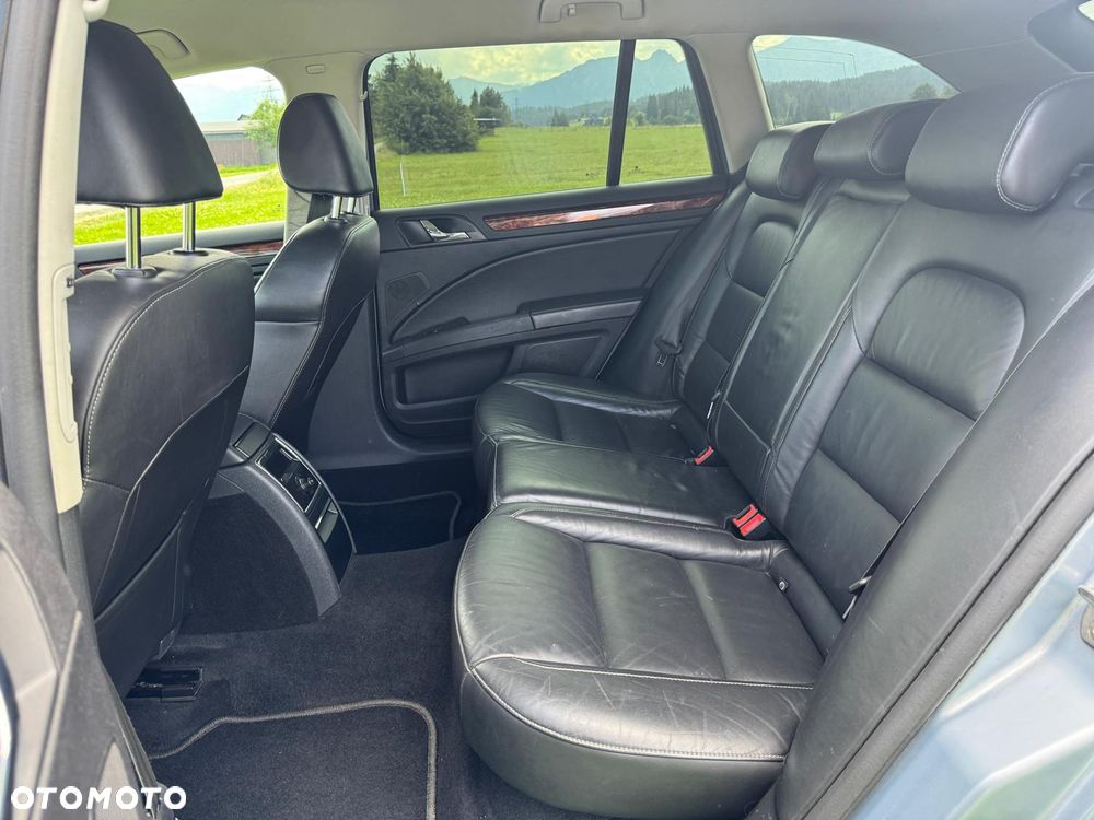Skoda Superb 2.0 TDI 4x4 Elegance - 34