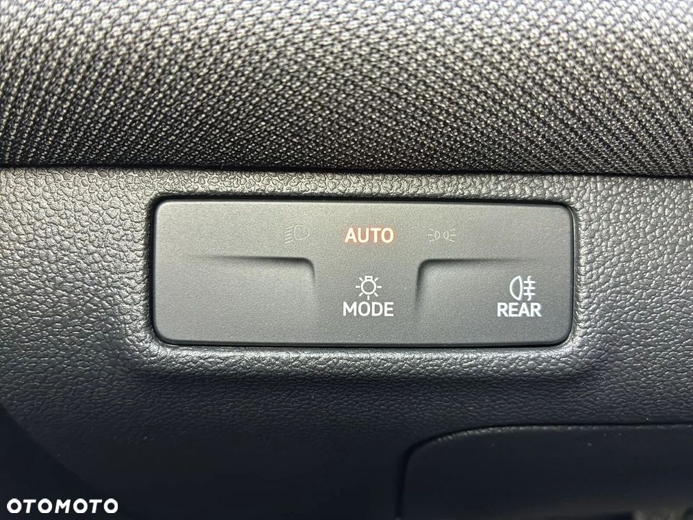 Volkswagen T-Roc - 23