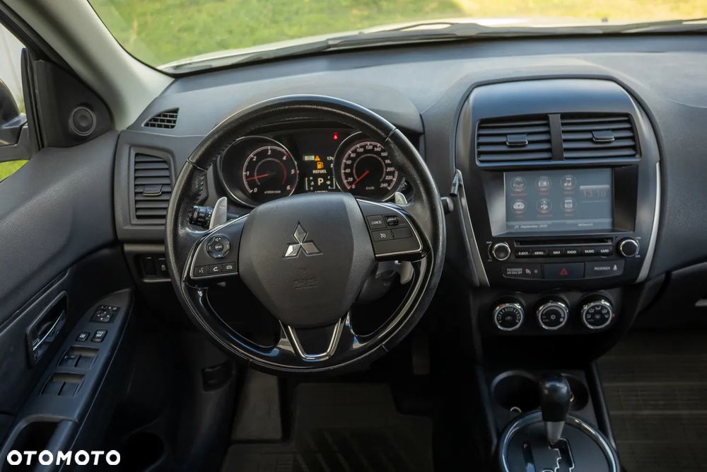 Mitsubishi ASX 2.2 DI-D 4WD Automatik Top - 31