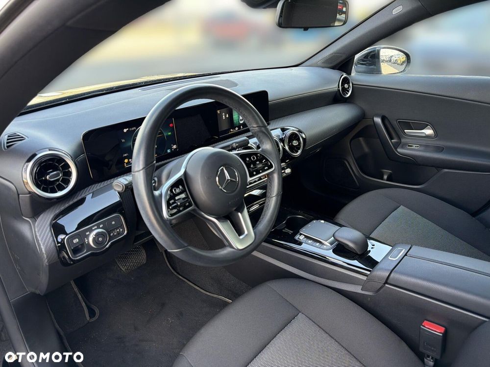 Mercedes-Benz CLA - 9