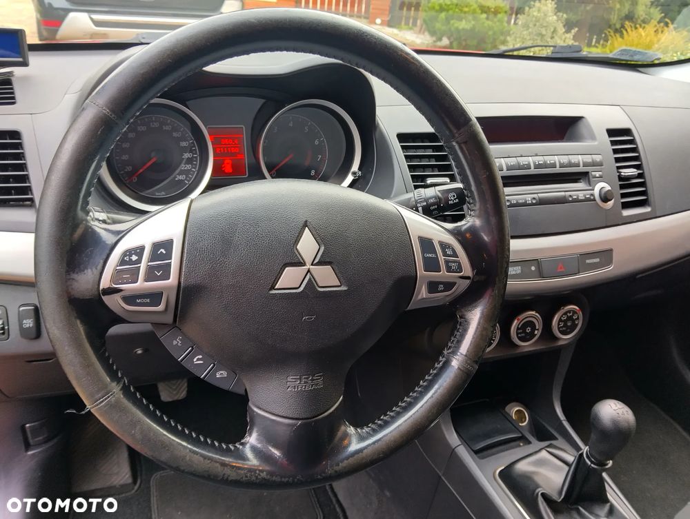 Mitsubishi Lancer 1.8 Invite - 9