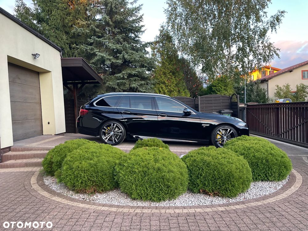BMW Seria 5 525d Touring Sport-Aut - 23