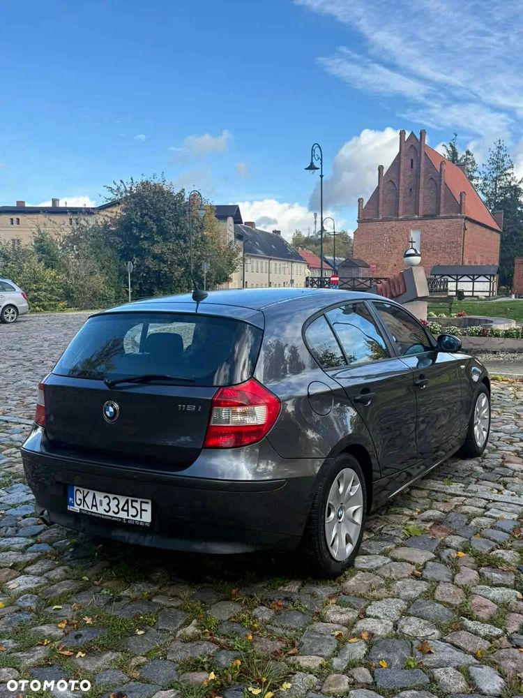 BMW Seria 1 118i - 4
