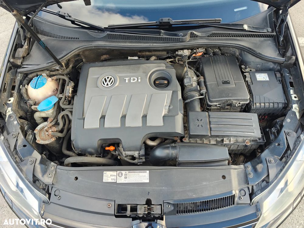 Volkswagen Golf 1.6 TDI DPF Comfortline - 11