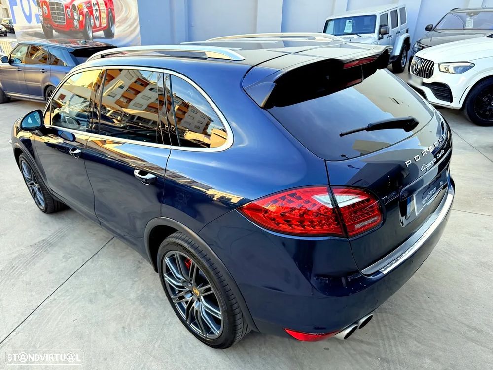 Porsche Cayenne Turbo - 55