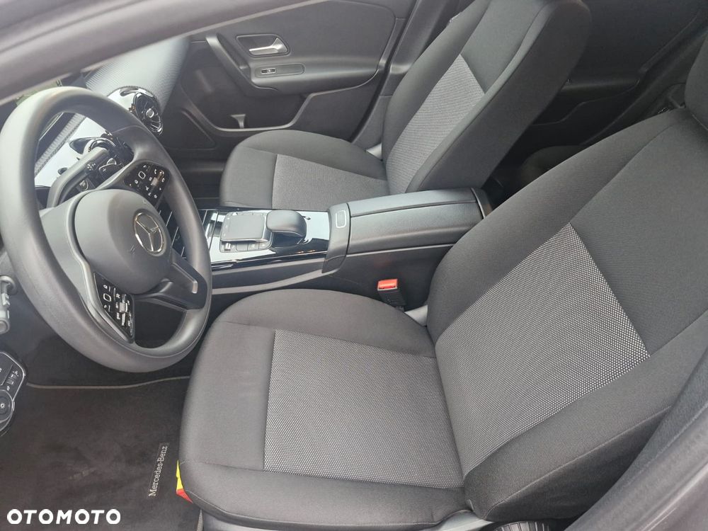 Mercedes-Benz Klasa A 180 d 7G-DCT - 8