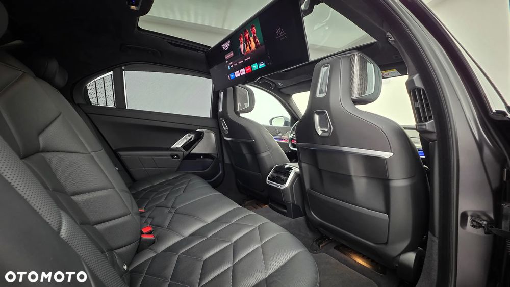 BMW Seria 7 740Ld xDrive sport - 16