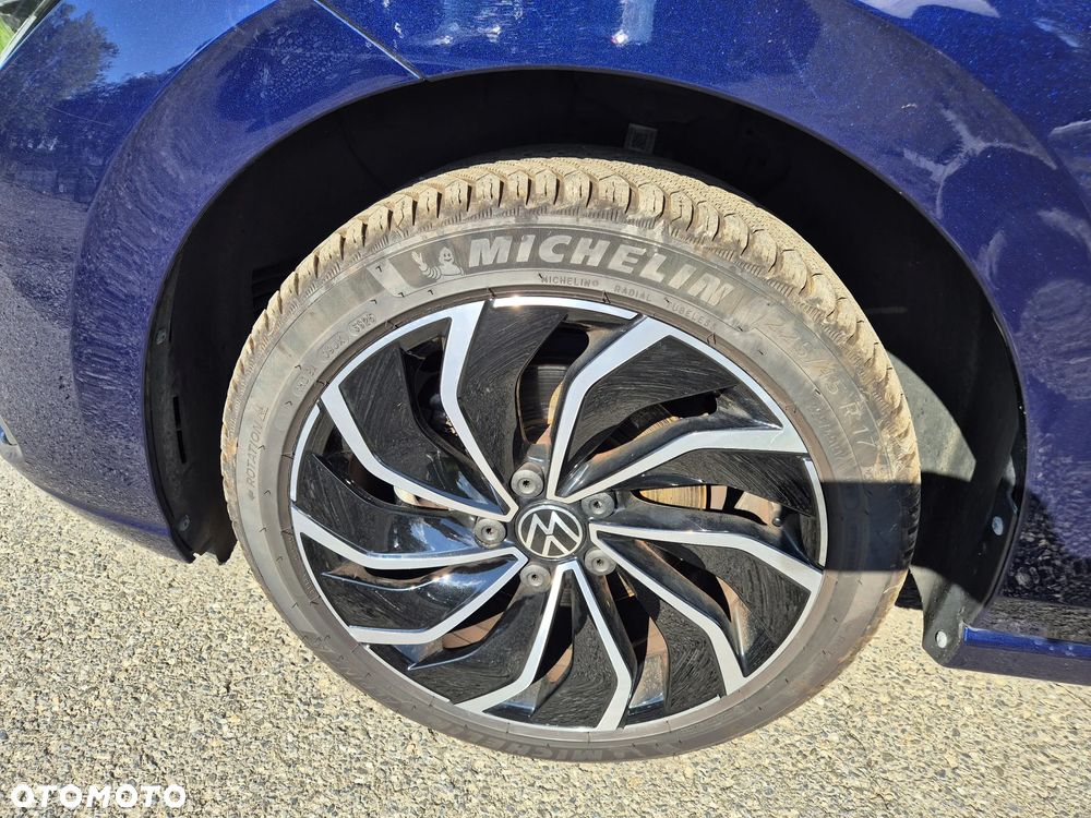 Volkswagen Golf 1.0 eTSI OPF DSG Active - 36