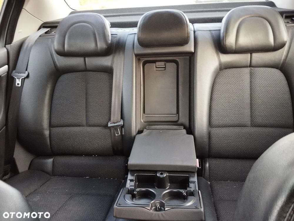 Peugeot 407 2.0 Premium Navtech - 34