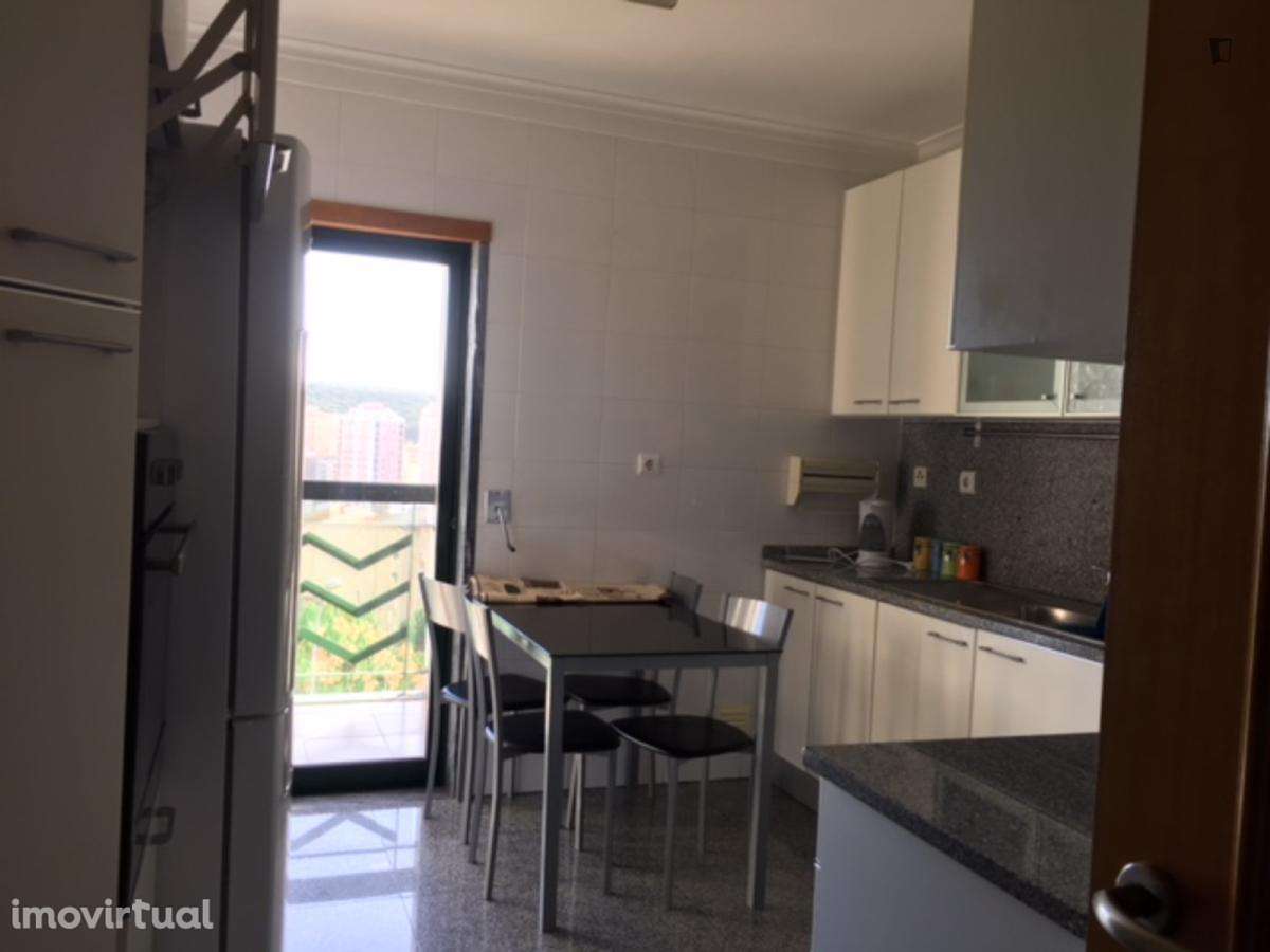 Apartamento com 3 quartos - localizado em Algés Lisbon - Grande imagem: 2/19