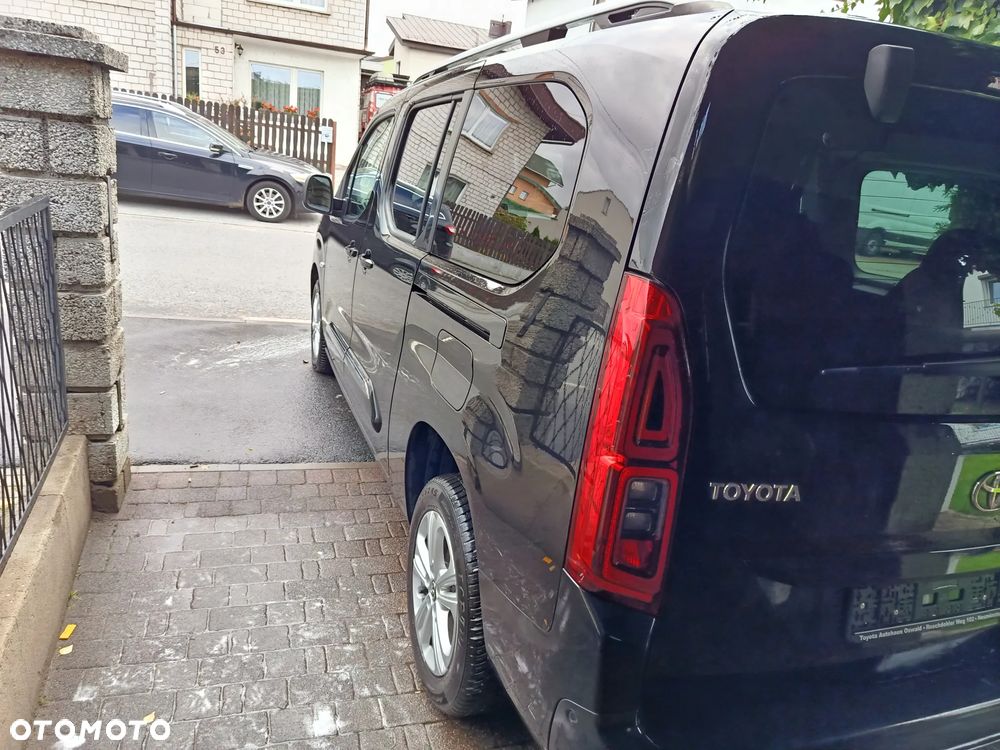 Toyota Proace City Verso 1.5 D-4D L2 Team Deutschland 7-Sitzer - 29