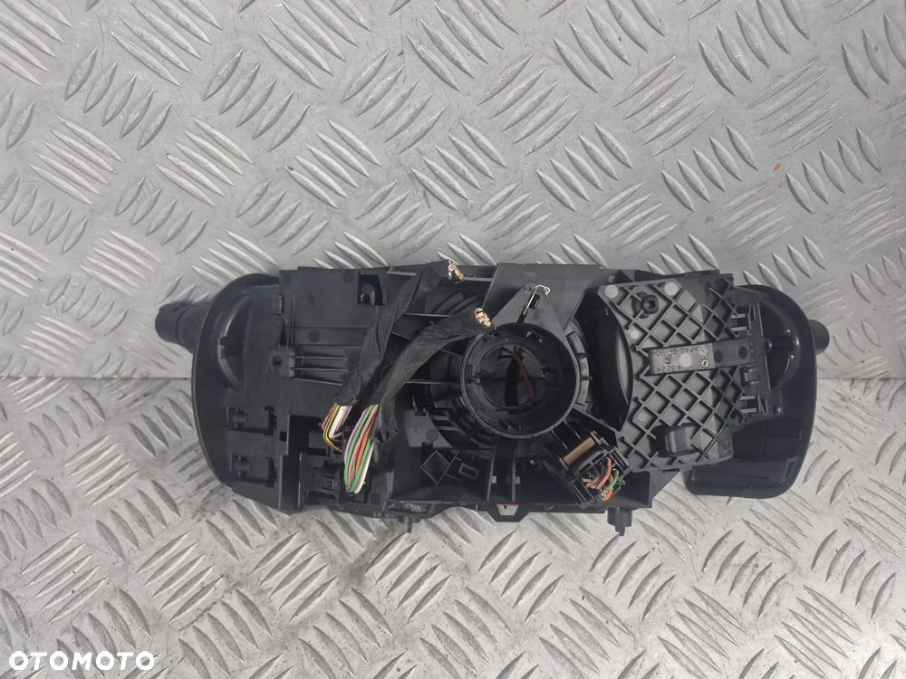 Przełącznik zespolony Renault Clio III 8200906794 - 7