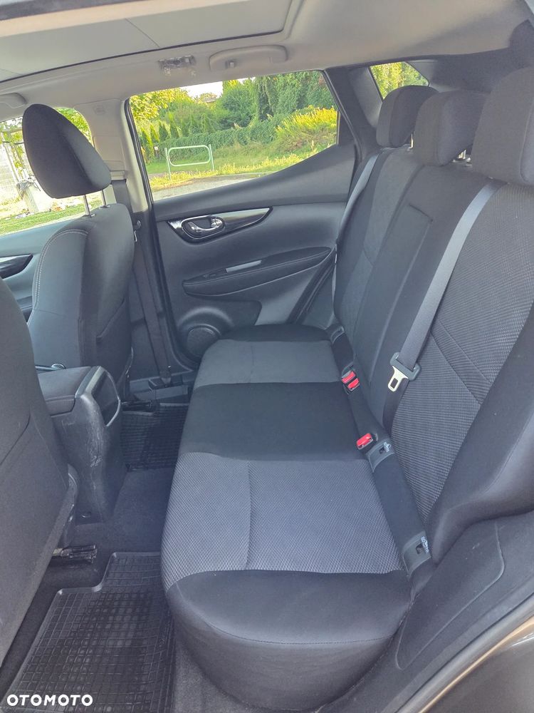 Nissan Qashqai 1.2 DIG-T N-Connecta EU6 - 7