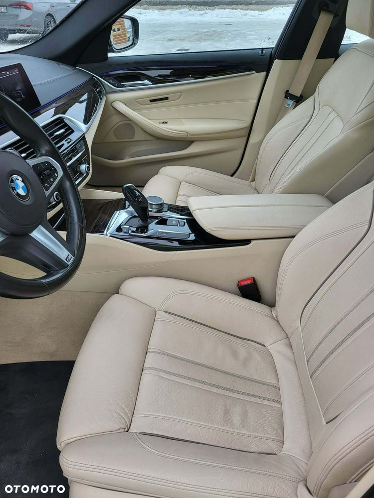BMW Seria 5 530e iPerformance xDrive - 25