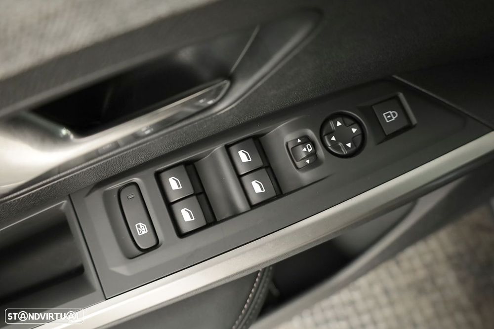 Peugeot 3008 1.2 Hybrid Allure e-DCS6 - 16