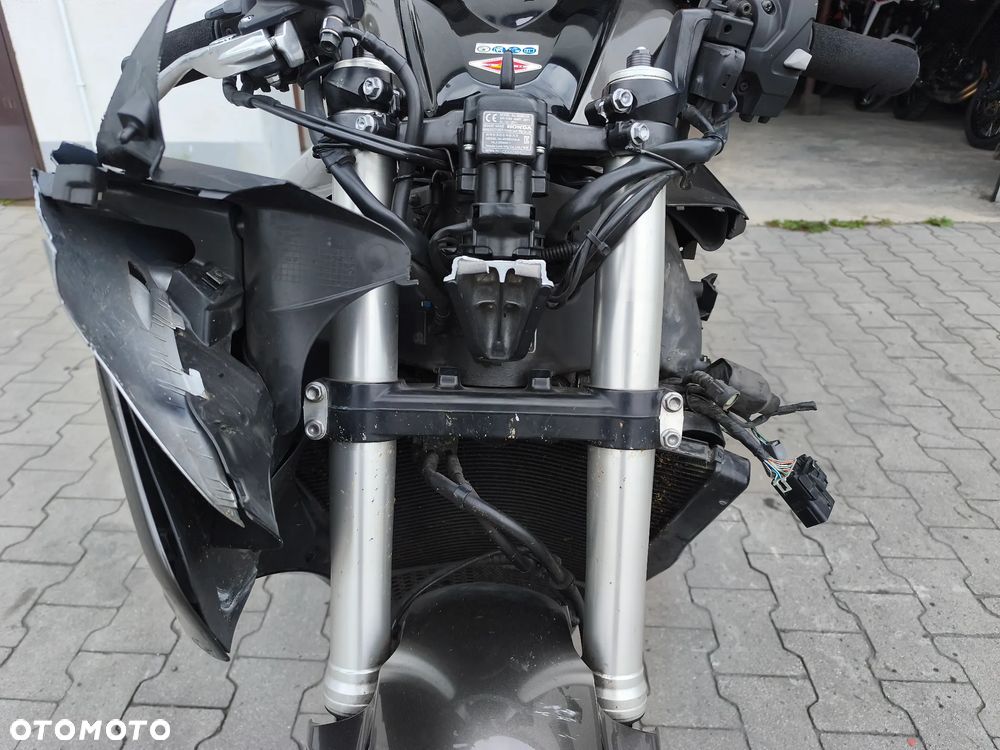 Honda VFR - 26