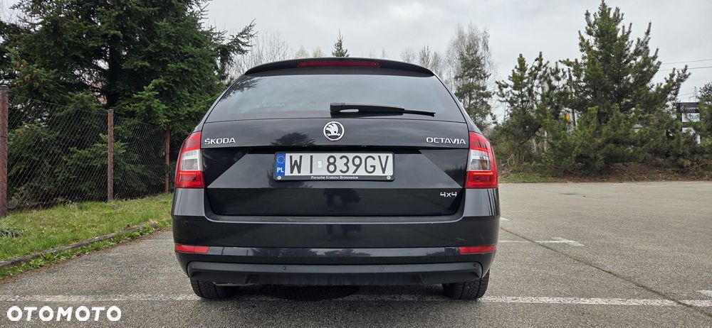 Skoda Octavia 2.0 TDI 4x4 Clever DSG - 3