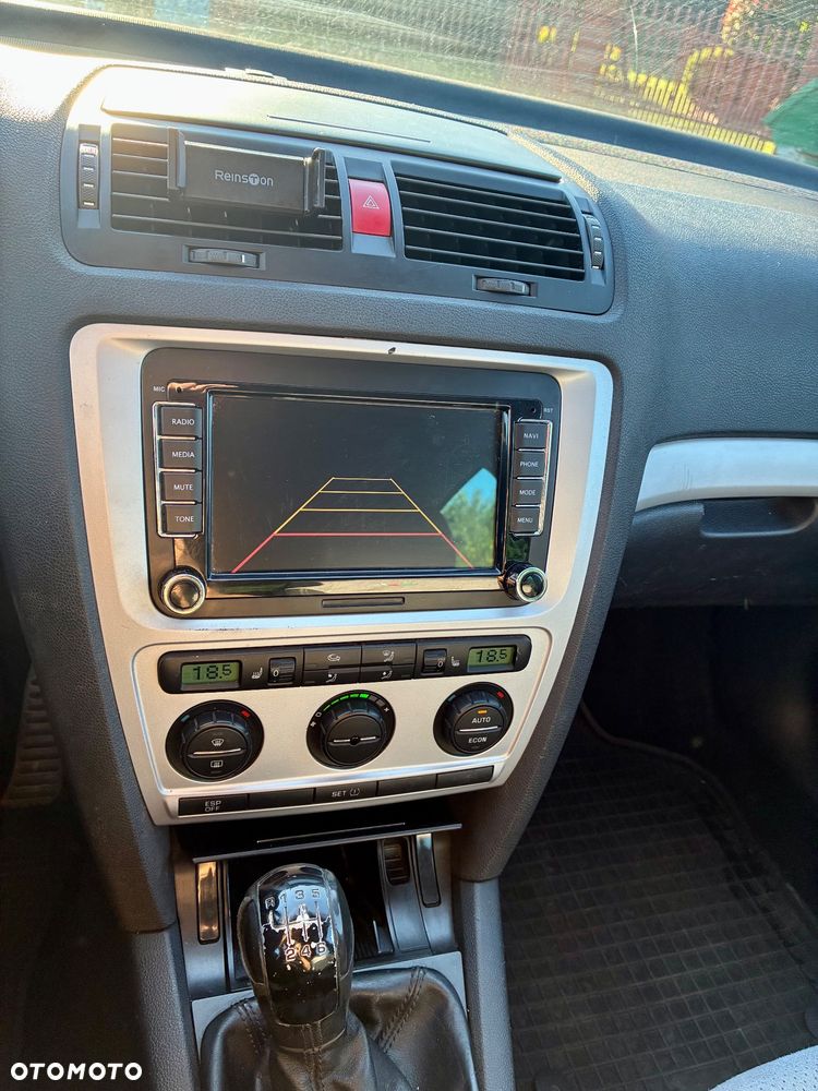 Skoda Octavia 2.0 TFSI RS - 23