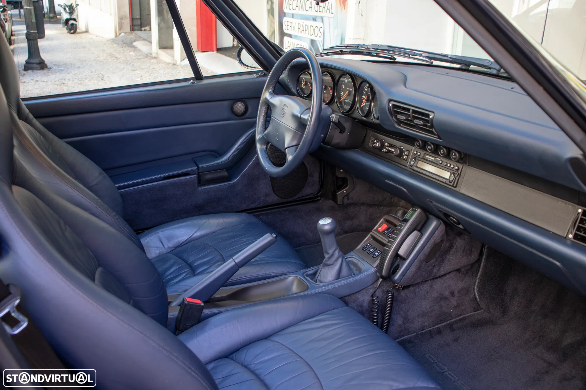 Porsche 911 (993) Coupé 3.6 Carrera 4S - 12