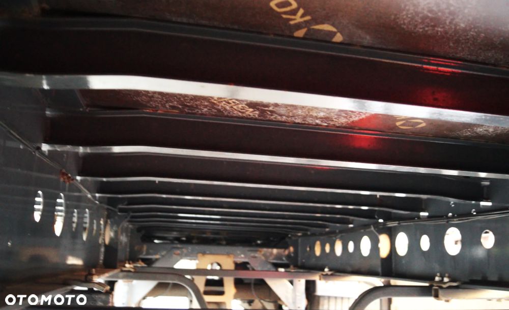 Wielton STANDARD OŚ PODNOSZONA SAF I DACH BARDZO ŁADNA - 9