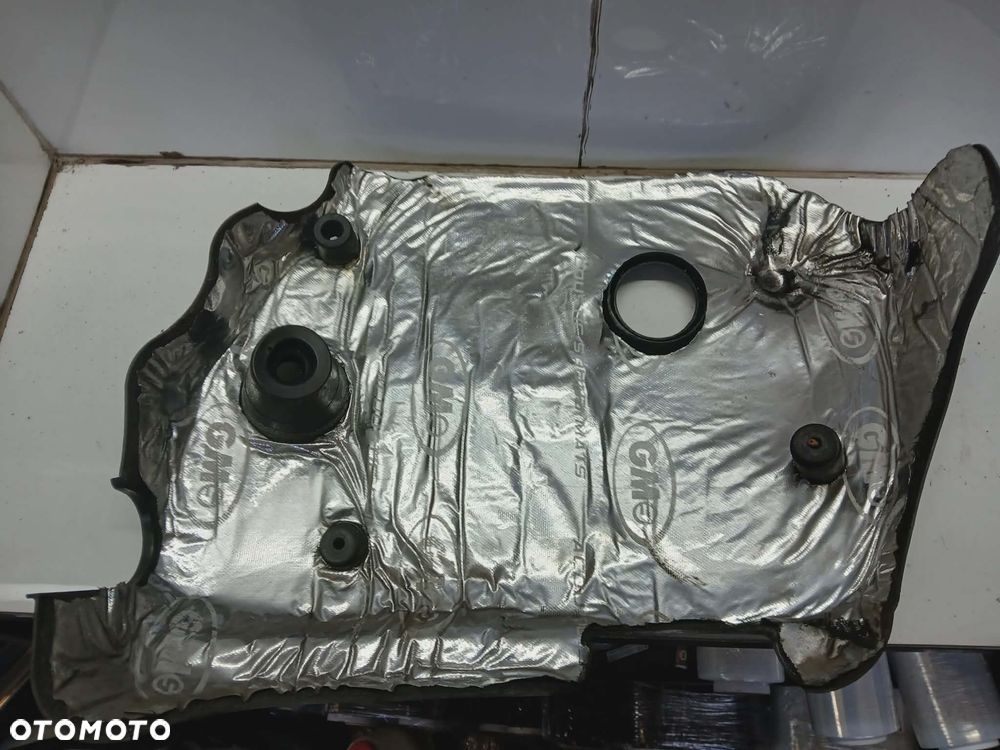 OSŁONA SILNIKA POKRYWA GÓRNA KOMPLETNA VW PASSAT B5 1,9 TDI - 2