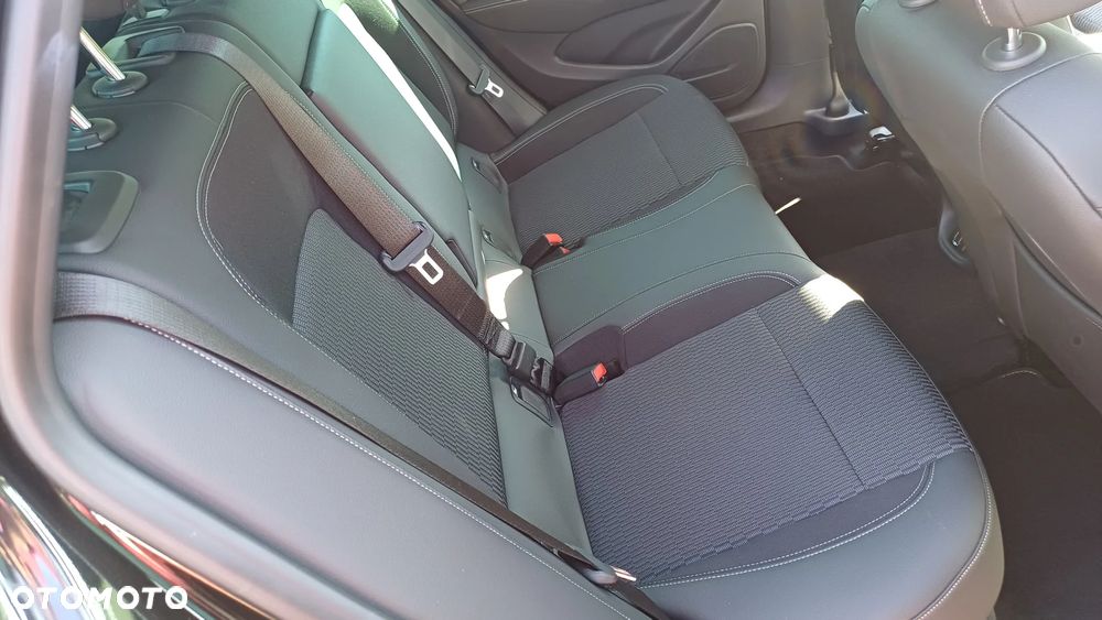 Opel Insignia 1.5 T Exclusive S&S - 30