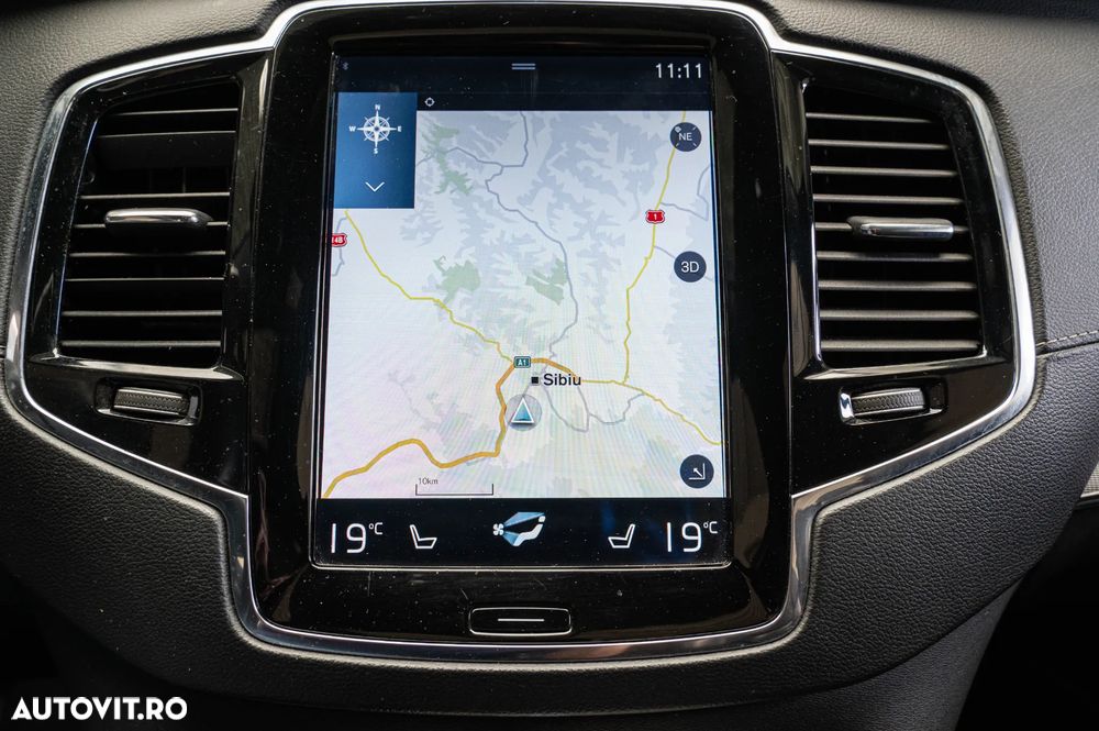 Volvo XC 90 D5 AWD Geartronic RDesign - 16