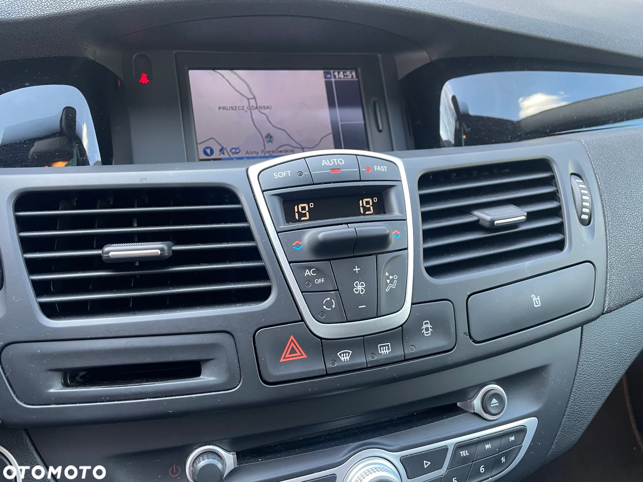 Renault Laguna dCi 110 FAP Bose Edition - 5