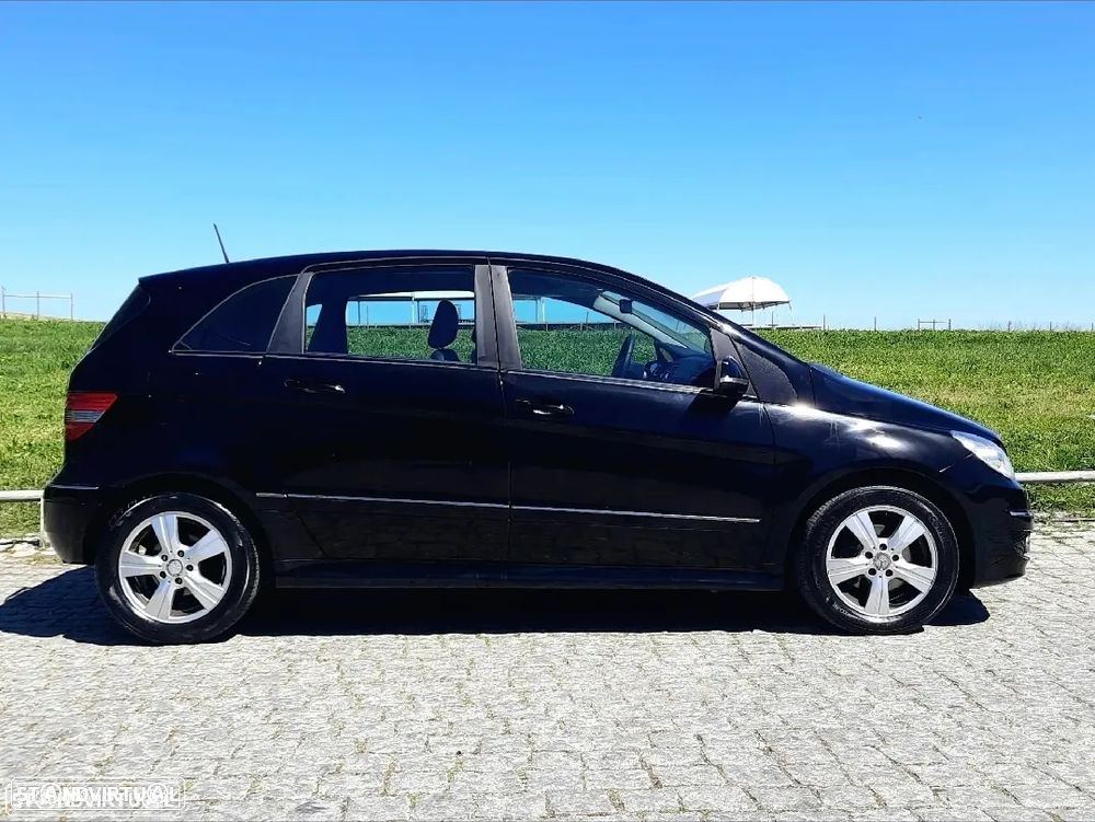 Mercedes-Benz B 200 CDI - 15