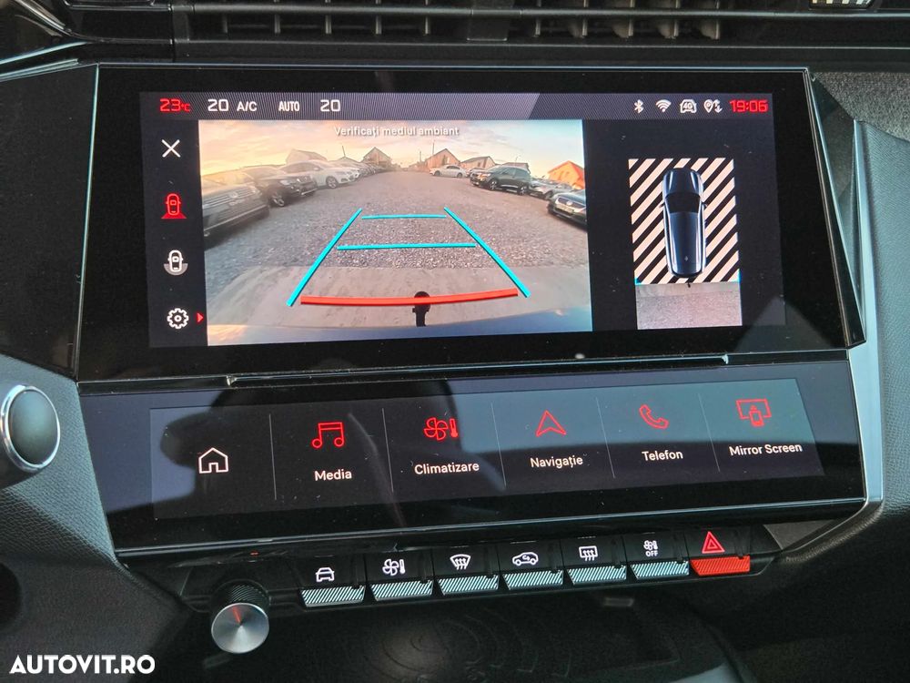 Peugeot 308 SW BlueHDi 130 EAT8 Allure - 23