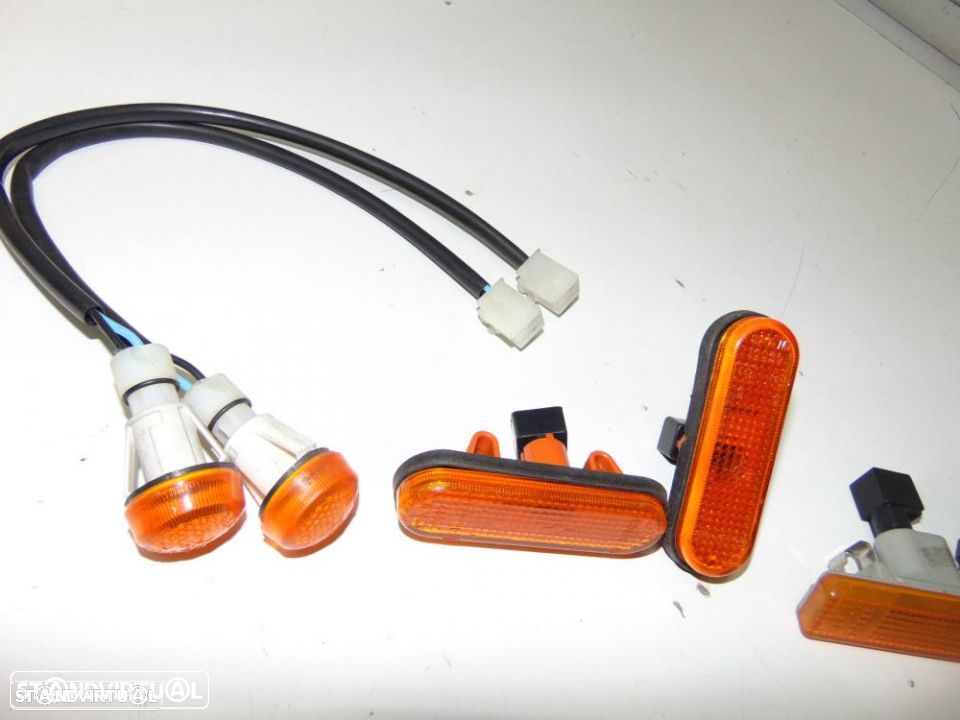 Fiat piscas laterais 127, Super, Uno e muitos mais modelos - 2