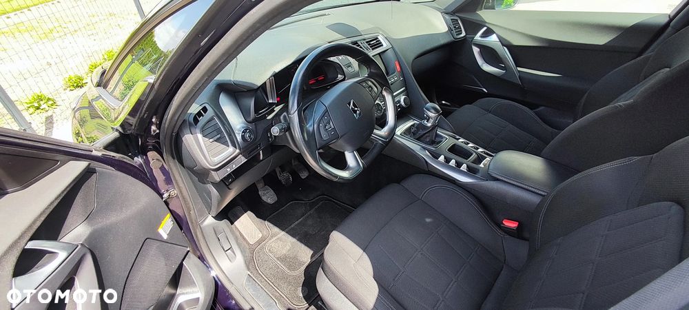 DS Automobiles DS 5 - 10