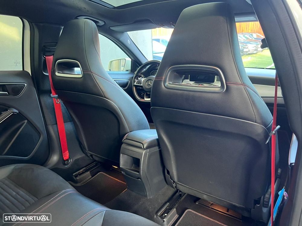 Mercedes-Benz GLA 45 AMG 4-Matic - 17