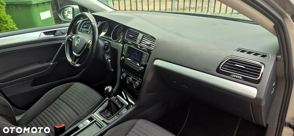 Volkswagen Golf - 7