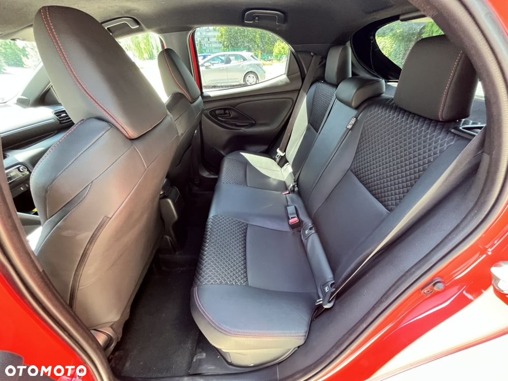 Toyota Yaris - 11