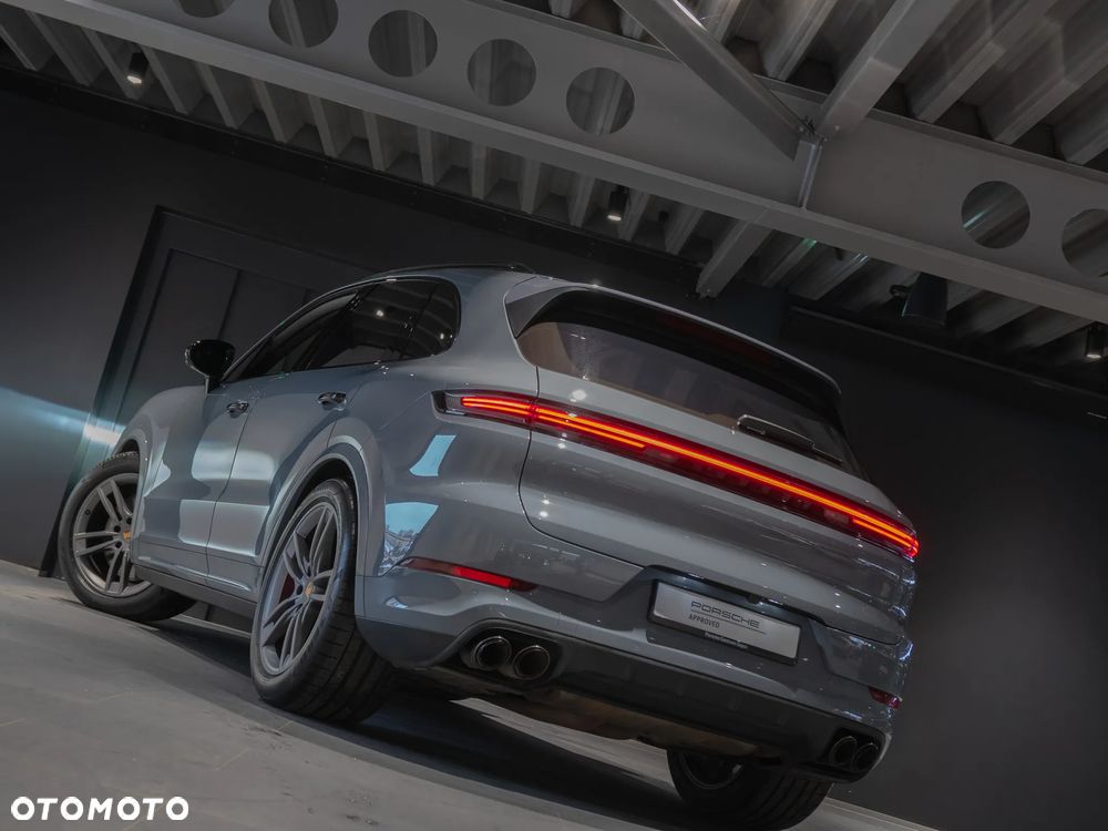 Porsche Cayenne - 14