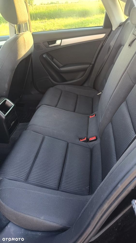 Audi A4 Limousine - 15