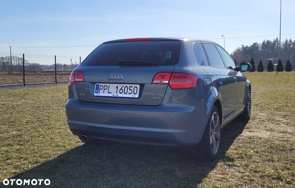 Audi A3 Sportback 1.6 TDI DPF Ambition S tronic - 7