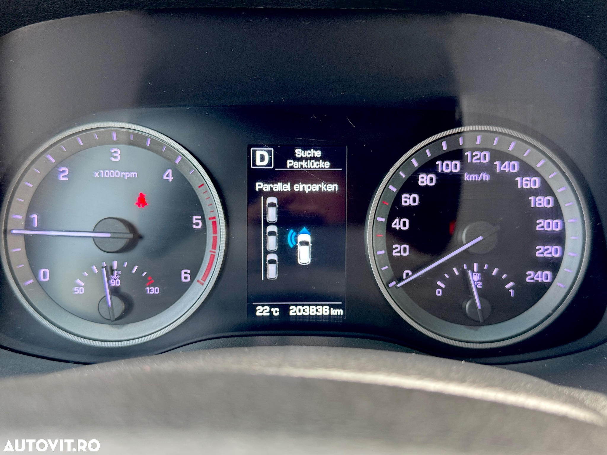 Hyundai Tucson 2.0 CRDI 4WD 6AT Premium+ - 33
